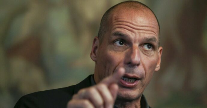 Copertina di Yanis Varoufakis fa causa alla Germania