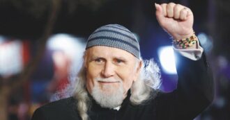 Copertina di Ovadia: “I russi sono un popolo fratello”