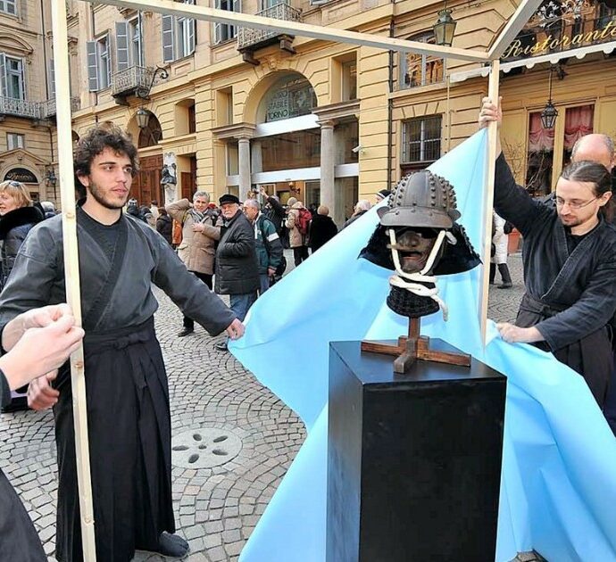 Teatro di strada, una vicenda tutta moderna dentro una storia antica