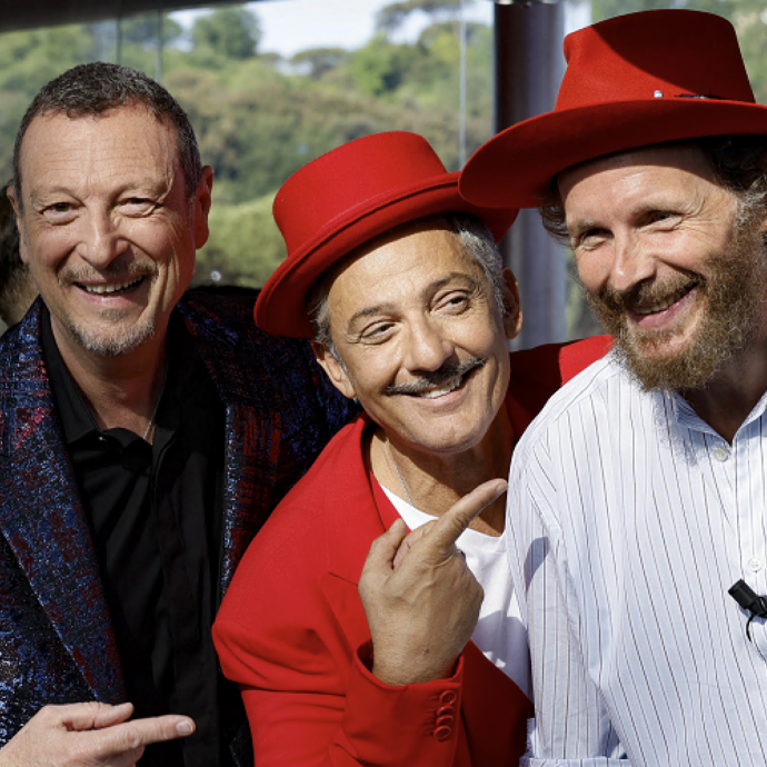 Viva Rai 2, Fiorello cala il sipario e festeggia con Amadeus, Jovanotti e Ultimo: “Devo cercare una bella idea. Da stasera spengo il telefono”