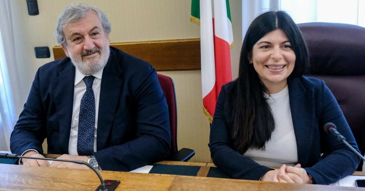 Scontro in Antimafia: Colosimo chiede conto dei messaggi inviati all’assessore Pisicchio prima dell’arresto, Emiliano parla di “condotta trasparente”