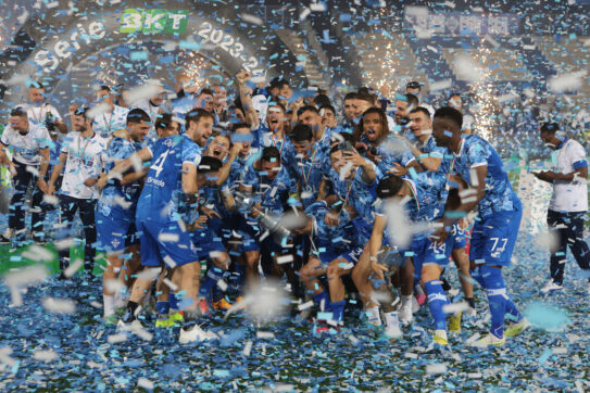 Como in A dopo 21 anni, botte ad Ascoli per la retrocessione e Bari ai playout: i verdetti della Serie B