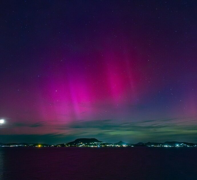 In arrivo una tempesta solare più forte del previsto il 5 febbraio: “Si rischiano problemi alle telecomunicazioni, ma saranno visibili aurore boreali anche in Italia