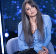 Copertina di Verissimo, Rosita Celentano: “Fatta per essere zitella, ho chiuso la boutique da cinque anni. Mi hanno tradita tutti e ho avuto una relazione tossica”