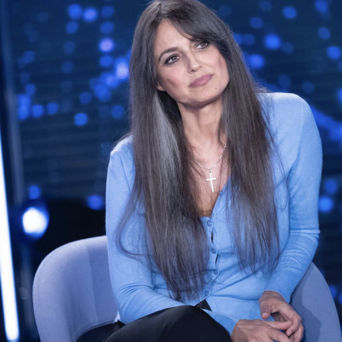 Verissimo, Rosita Celentano: “Fatta per essere zitella, ho chiuso la boutique da cinque anni. Mi hanno tradita tutti e ho avuto una relazione tossica”