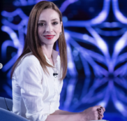 Copertina di Anbeta Toromani a Verissimo, l’imbarazzo per il videomessaggio del marito e il racconto del rapporto con Kledi: ecco cosa è accaduto