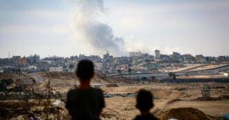 Copertina di Gaza, colpito il campo profughi di Nuseirat: decine di morti. Cominciato l’incontro tra Netanyahu e il consigliere Usa Sullivan