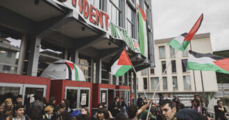 Copertina di Studenti pro Palestina, nuove occupazioni a Torino. Chiesto lo stop alla complicità con il “genocidio condotto da Israele”