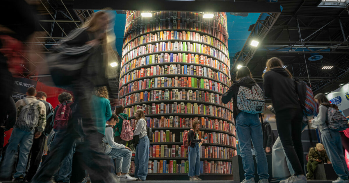 Erin Doom, Felicia Kingsley, Rokia&co: quando il romance (e TikTok) salvano il Salone del Libro