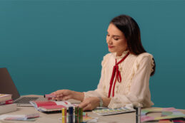 Copertina di Come trovare il rossetto perfetto: Rossella Migliaccio lancia il make up ispirato all’armocromia (per non sbagliare più colore)