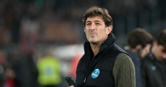 Copertina di Ciro Ferrara lascia Dazn: i tifosi del Napoli sognano l’accoppiata con Conte in panchina. Ma arriva una (parziale) smentita