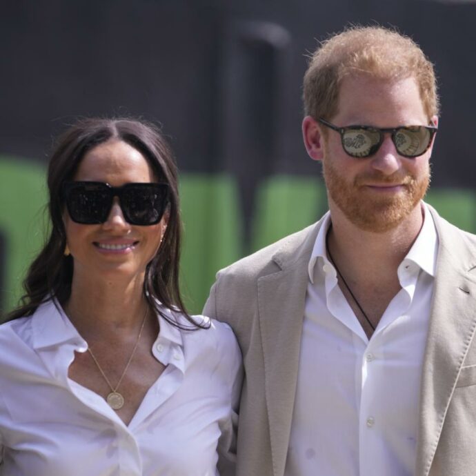 Nuovi guai per Harry e Meghan: la Procura della California indaga sulla loro fondazione Archewell. Nel mirino le attività di beneficenza
