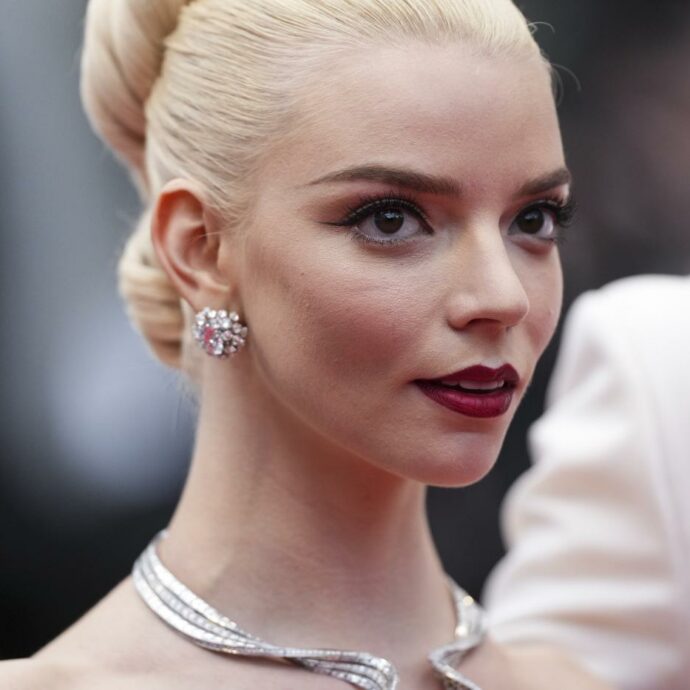 Cannes 2024, Anya Taylor-Joy e l’inferno sul set di Furiosa: “Non ho parlato per giorni. Solo 30 battute di dialogo”