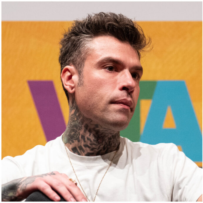 Fedez sarà ospite di Alessandro Cattelan in “Da vicino nessuno è normale”