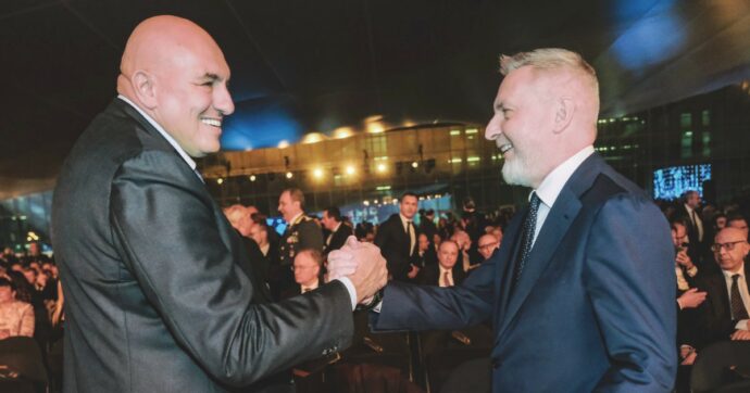 I falchi dem non si piegano: “Ora i missili a Zelensky”