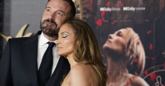 Copertina di “Jennifer Lopez e Ben Affleck verso il divorzio, lui se ne è già andato via di casa: non smetteranno mai di amarsi ma non riescono a stare insieme”