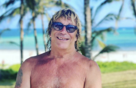 Copertina di Enzo Paolo Turchi: “Nessun coreografo mi ha mai aspettato nudo in doccia per un colloquio ma le molestie nella danza ci sono da sempre. Ai ragazzi dico: denunciate”