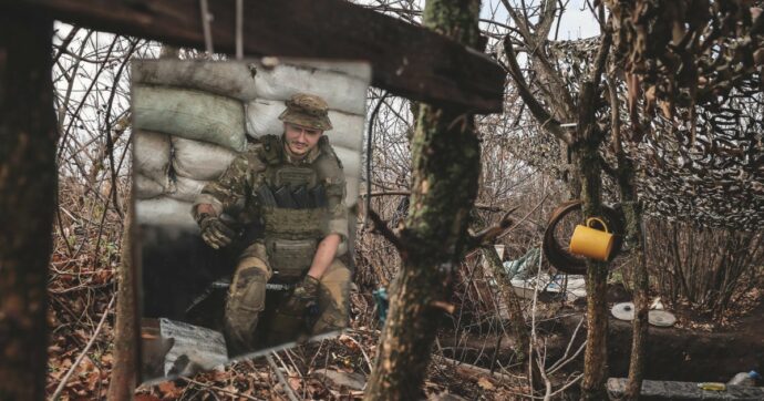 Il soldato ucraino Ilya: “Io, 5 mesi preda dei droni di Putin i russi in trincea  a mani nude”