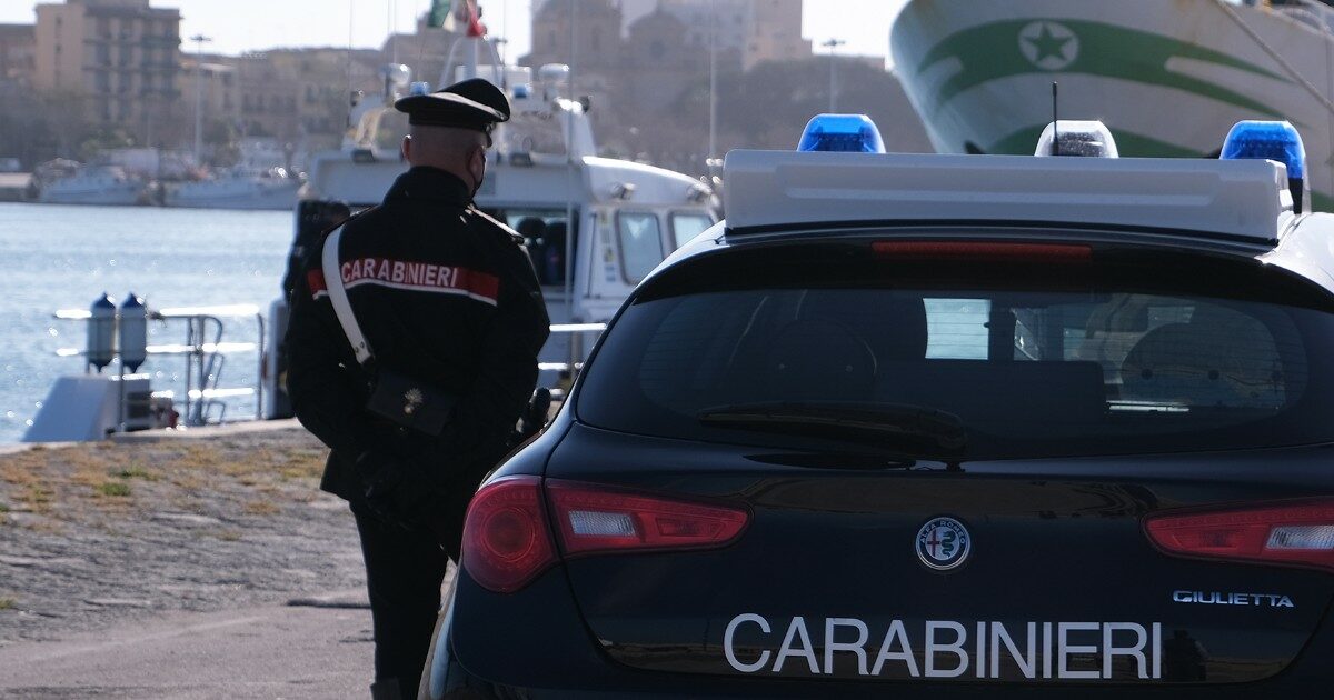 Gela, auto a noleggio per i trasporti e una rivendita di caffè come base: 14 arresti per traffico di droga