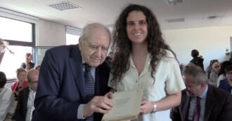 Copertina di Il presidente onorario dell’Accademia della Crusca Francesco Sabatini ha donato 10mila libri all’università di Chieti
