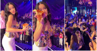 Copertina di Katy Perry lancia una fetta di pizza al pubblico di “American Idol”. Ondata di critiche: “Disgustoso gettare così il cibo sulla gente” – IL VIDEO