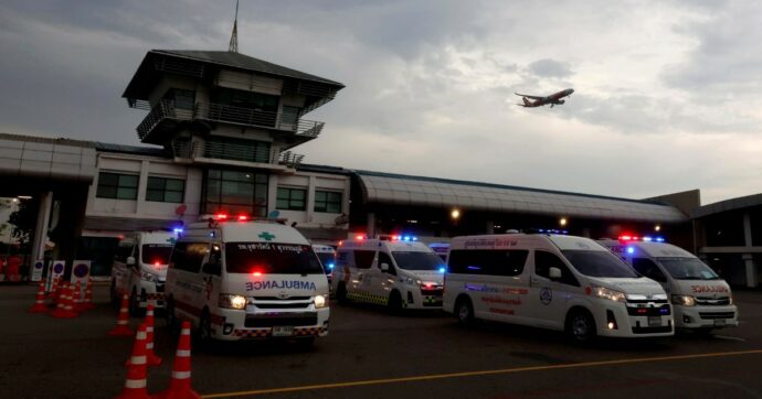 Turbolenza sul volo: un morto e 40 feriti