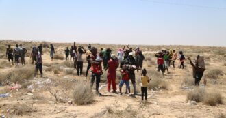 Copertina di Migranti catturati e abbandonati nel deserto dalle forze di Mauritania, Marocco e Tunisia pagate dall’Ue: “E Bruxelles lo sa”| L’inchiesta