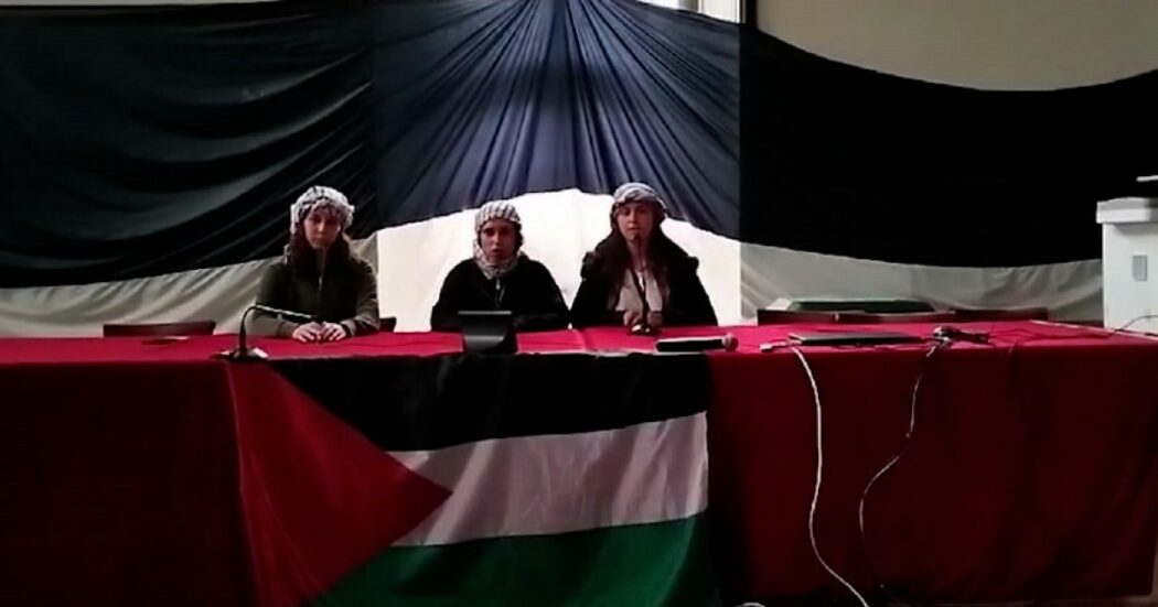 Gli studenti pro-Palestina di Torino occupano il rettorato: “L’Università esca da questa complicità nel genocidio”