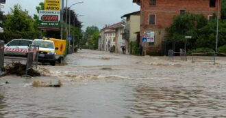 Copertina di Alluvione nel Trevigiano, esondazioni e strade invase dall’acqua a Bessica di Loria: le impressionanti immagini