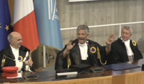 Copertina di Fiorello riceve il Sigillo di Ateneo dall’Università di Urbino: “Se dovessi rinascere  cercherei di fare entrambe le cose: studiare e lavorare”