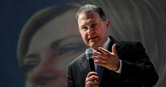 Copertina di C’è il vincolo, lui demolisce: il viceministro Cirielli (FdI) finisce nei guai