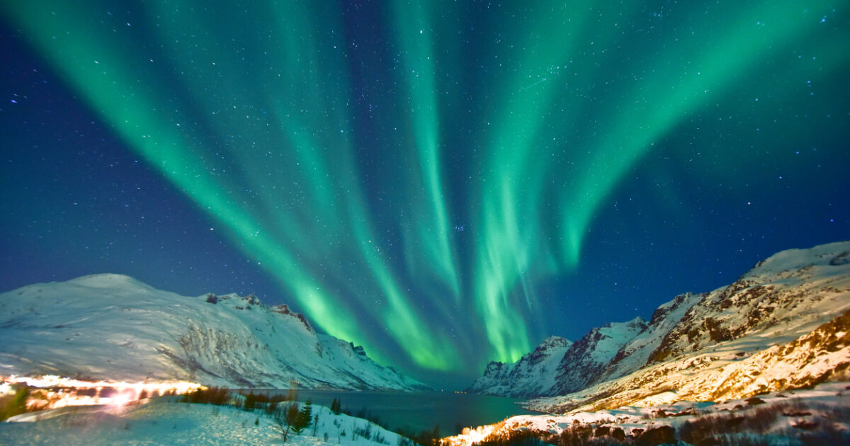 Avventure oltre il Circolo Polare Artico: dall’aurora boreale alla casa di Babbo Natale