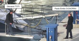 Copertina di Toti interrogato, il “manifesto” del presidente: la difesa è tutta un pizzino