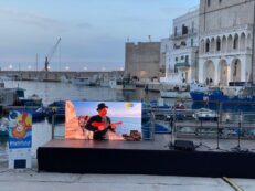 Copertina di Al via Monopolele, il festival di ukulele più grande d’Italia: ecco il programma e gli artisti attesi