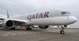 Copertina di Nuova turbolenza ad alta quota: 12 feriti tra passeggeri e equipaggio sul volo Doha-Dublino della Qatar Airlines