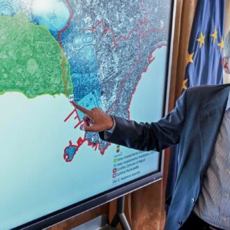 Copertina di Campi Flegrei, il sindaco Manfredi: “Le scosse spaventano, ma smettiamo di fare i napoletani da cliché”