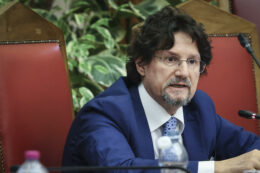 Copertina di La ‘ndrangheta puntava sul bergamotto, blitz contro la cosca Latella-Ficara: 12 arresti. C’è anche il boss Mico Palumbo