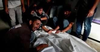 Copertina di Rafah, bambini  carbonizzati. Scontro al valico