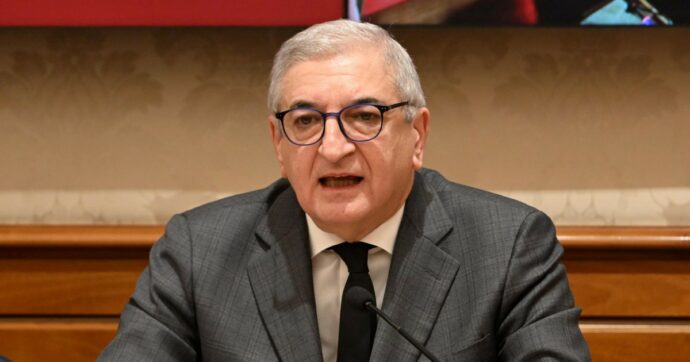 Foti (FdI) sfida  la Consulta per  difendere i balneari