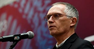 Copertina di Tavares, promesse per Mirafiori, ma chiede altri sussidi