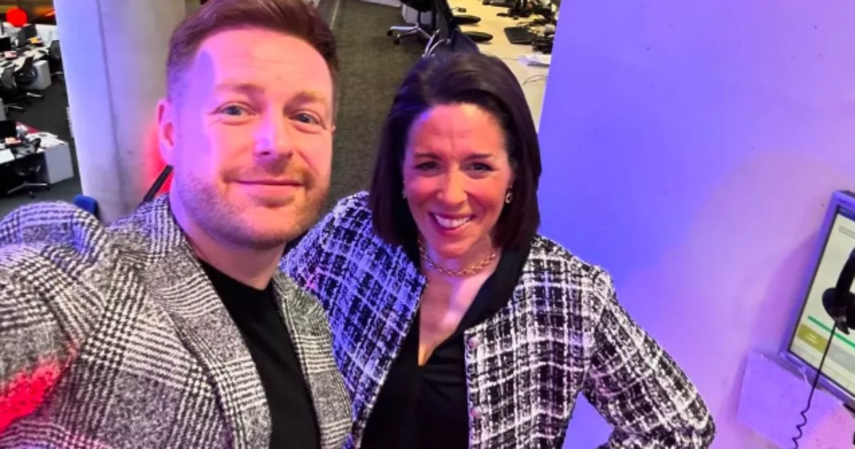 “Sono stata cacciata da un aereo assieme alla mia famiglia perché mia figlia è allergica alle arachidi”: il racconto della meteorologa Georgie Palmer