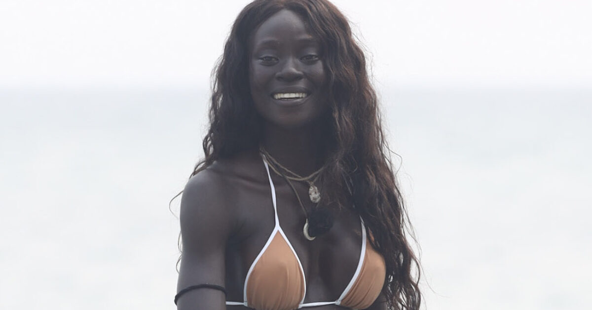 Isola dei Famosi, urla per Khady Gueye che si è fatta male. Vladimir Luxuria terrorizzata: “Slegatela”