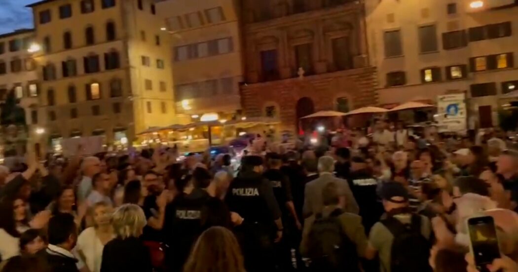 “Fuori la mafia dallo Stato”: applausi e cori di acclamazione per Nino Di Matteo all’evento sulla strage di via dei Georgofili a Firenze