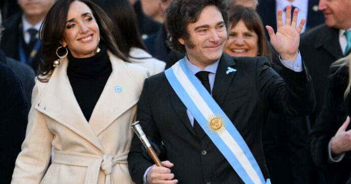 Argentina, nuova crepa nel governo Milei: cacciato il capo di gabinetto Posse, accusato di “ritardare” la deregulation