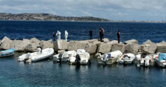 Copertina di Neonato partorito da 13enne e trovato morto in uno zaino tra gli scogli: la nonna condannata all’ergastolo