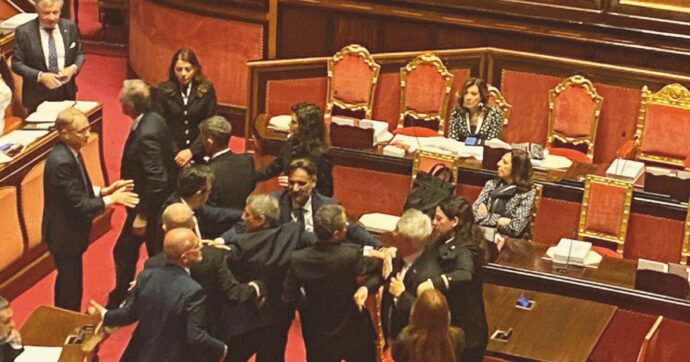Premierato: rissa, Var e valigie pronte