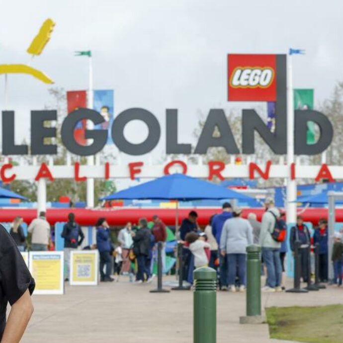 Cortocircuito provoca un vasto incendio a Legoland: una parte del parco a tema Lego distrutta dalle fiamme