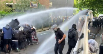 Copertina di Manifestazioni pro-Palestina a Parigi e Bruxelles, tensione nella capitale belga: la polizia ricorre a idranti e lacrimogeni
