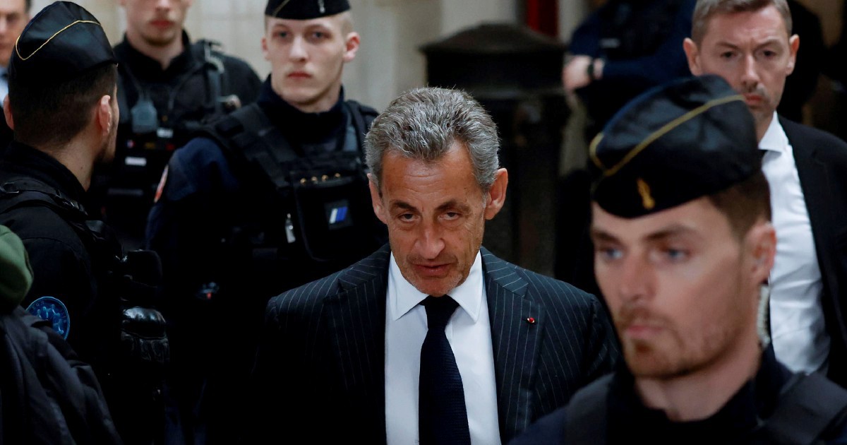 la sentenza sarkozy divide la francia la destra parla di colpo di stato giudiziario la sinistra ribatte la legge non vale solo per il popolo