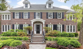 Copertina di La casa di Mamma ho perso l’aereo è in vendita: si trova vicino a Chicago e costa oltre 5 milioni di dollari